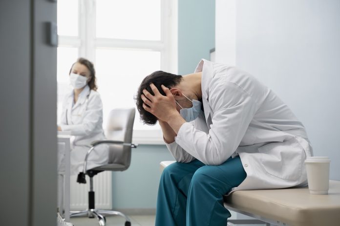 Cinco pessoas morrem a cada minuto por erro médico, diz OMS