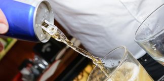 Álcool e energéticos podem causar risco à saúde