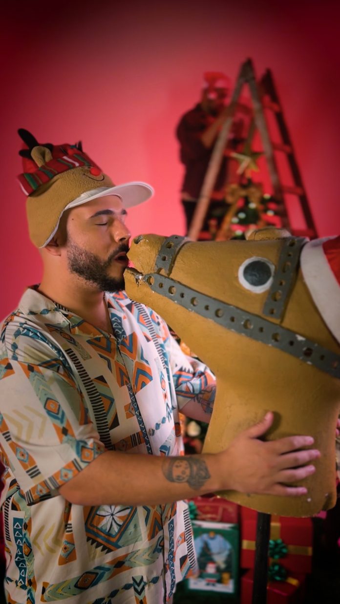 Kwai e Porta dos Fundos lançam produção inédita de Natal Kwai e Porta dos Fundos lançam produção inédita de Natal