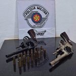 Botucatu: Discussão familiar acaba em prisão por posse ilegal de armas