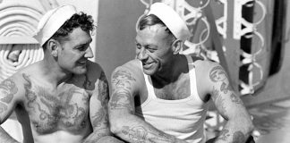 Pessoas com tatuagens ainda sofrem com preconceito Pessoas com tatuagens ainda sofrem com preconceito