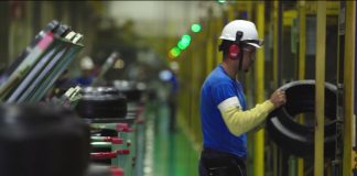 Campanha da Dunlop apresenta para os brasileiros o inventor do pneu Campanha da Dunlop apresenta para os brasileiros o inventor do pneu