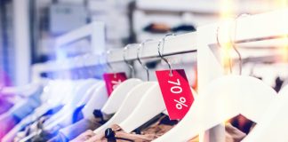 Comércio aposta em grandes promoções para atrair clientes