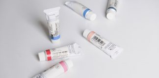 Anestesia vira ponto de discussão entre tatuador e cliente Anestesia vira ponto de discussão entre tatuador e cliente