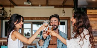 Consumo de bebidas alcoólicas em casa aumenta em mais de 40% Consumo de bebidas alcoólicas em casa aumenta em mais de 40%