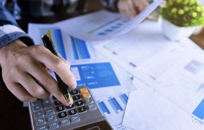 Governo fecha brecha para os chamados super-ricos não fugirem de nova tributação Governo fecha brecha para os chamados super-ricos não fugirem de nova tributação