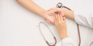 Casos de câncer no país estimulam busca por novas terapias