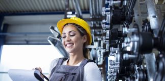 Indústria automotiva ainda é pouco atrativa para as mulheres Indústria automotiva ainda é pouco atrativa para as mulheres