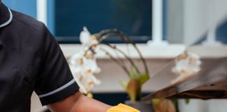 Pesquisa aponta alta na contratação de limpeza terceirizada Pesquisa aponta alta na contratação de limpeza terceirizada