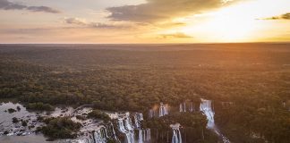 Cataratas do Iguaçu oferece passeio exclusivo ao entardecer Cataratas do Iguaçu oferece passeio exclusivo ao entardecer
