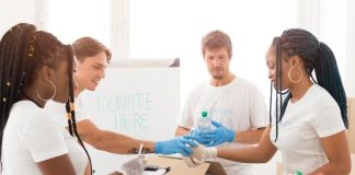 Terceiro Setor faz serviços do governo, dizem brasileiros