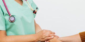 Brasil possui mais de 700 mil enfermeiros em atuação Brasil possui mais de 700 mil enfermeiros em atuação