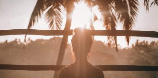 Autora lança livro sobre os benefícios mentais da Yoga