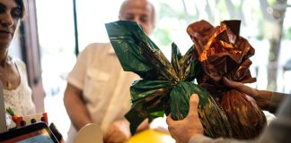 Comércio deverá faturar R$ 3,44 bilhões na Páscoa Comércio deverá faturar R$ 3,44 bilhões na Páscoa