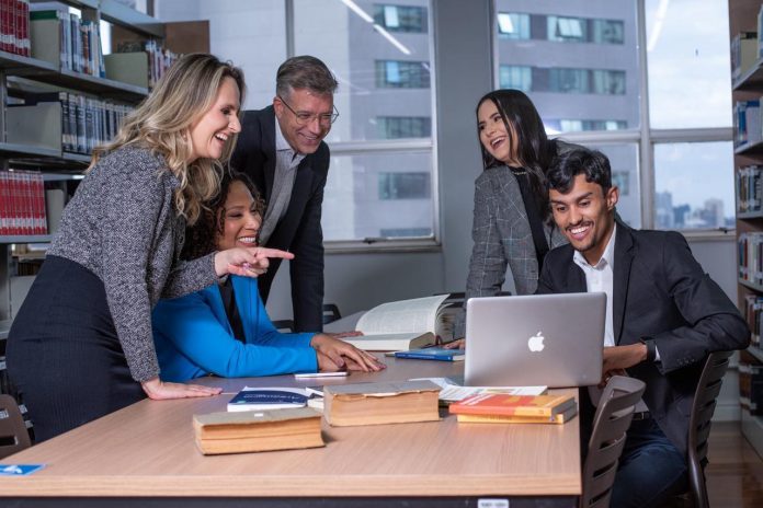 Gestão de conflitos ensina a melhorar ambiente nas empresas Gestão de conflitos ensina a melhorar ambiente nas empresas