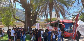 Viação Santa Cruz leva passageiros ao Flipoços