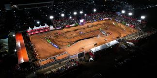 Norte-americano vence a primeira etapa do Arena Cross Brasil Norte-americano vence a primeira etapa do Arena Cross Brasil