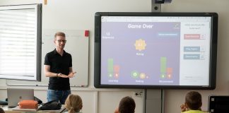 Educadora da FAEP analisa a desistência em massa dos cursos de Licenciatura Educadora da FAEP analisa a desistência em massa dos cursos de Licenciatura