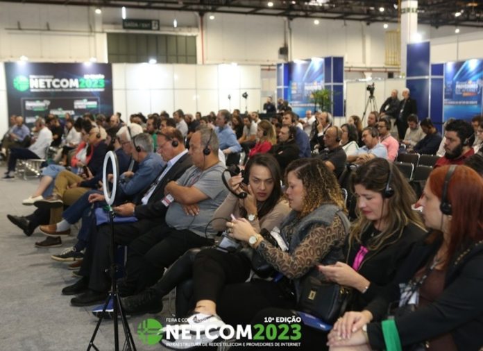 Workshop sobre postes destaca resolução da Anatel e da Aneel Workshop sobre postes destaca resolução da Anatel e da Aneel