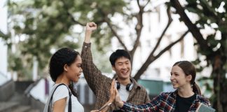 Faculdade é a primeira a oferecer tecnologia de uso individual aos estudantes Faculdade é a primeira a oferecer tecnologia de uso individual aos estudantes