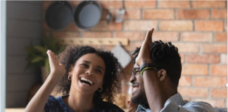 Casais apostam na venda direta para empreender juntos