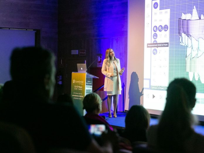 Clínica Aggio lança alinhadores SureSmile®️ no Brasil Clínica Aggio lança alinhadores SureSmile®️ no Brasil