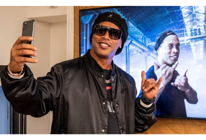 Chip2Go nomeia Ronaldinho Gaúcho embaixador e lança E-Sim Chip2Go nomeia Ronaldinho Gaúcho embaixador e lança E-Sim