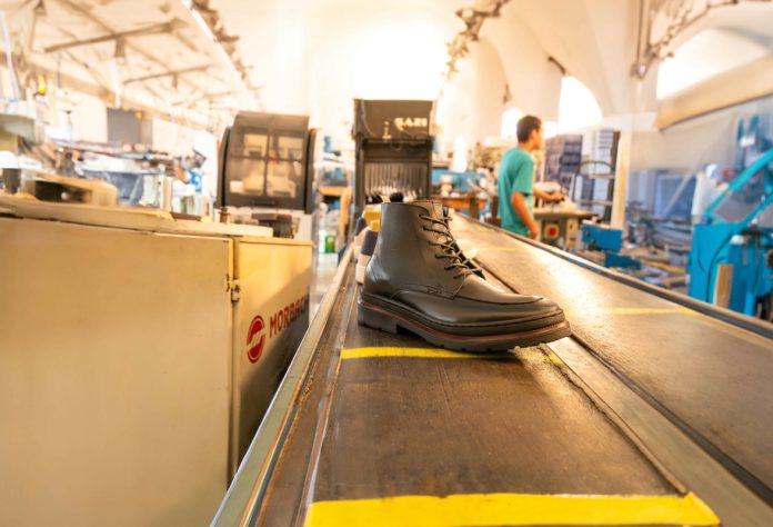 Inverno: Calçados Laroche deve lançar 50 mil pares de botas Inverno: Calçados Laroche deve lançar 50 mil pares de botas