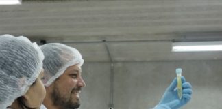 Doença física não impede universitária de realizar seu sonho