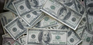 Dólar marca em julho maior valor desde janeiro de 2022 Dólar marca em julho maior valor desde janeiro de 2022