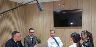 Reality "The Scalpel Kings" promove transformações estéticas