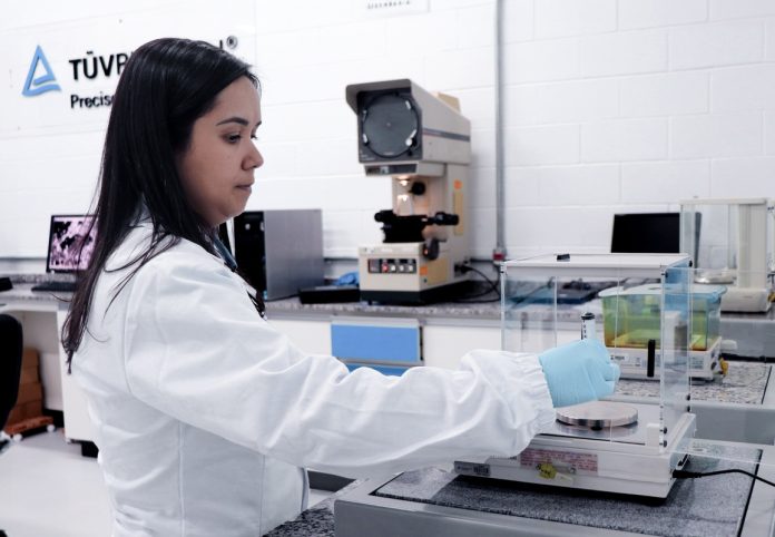 TÜV Rheinland anuncia operação de novo laboratório de testes