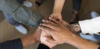 Informalidade no trabalho afeta mais da metade dos jovens