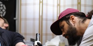 Brasileiro vence diversos prêmios de tatuagem na Flórida Brasileiro vence diversos prêmios de tatuagem na Flórida