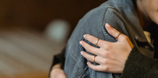 Doulas do luto oferecem apoio em momentos terminais