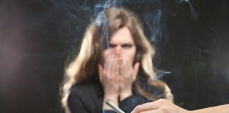 ABORL-CCF alerta os prejuízos do fumo à garganta e ao nariz ABORL-CCF alerta os prejuízos do fumo à garganta e ao nariz