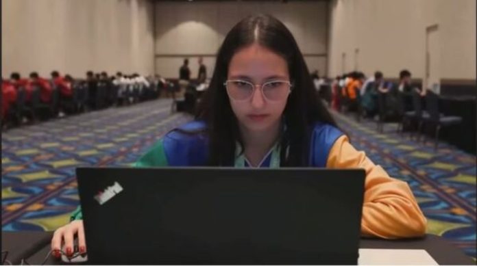 Brasileira ganha competição internacional de tecnologia Brasileira ganha competição internacional de tecnologia