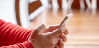 Tecnologia antiga resiste e se mantém essencial em empresas