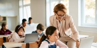 Uso da IA facilita o aprendizado bilíngue na educação básica