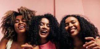 Interesse por cabelos cacheados e crespos cresce no Brasil
