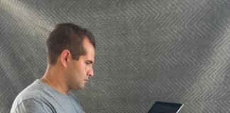 Engenheiro de pista contribui para estratégias em corridas Engenheiro de pista contribui para estratégias em corridas