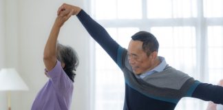 Dançaterapia promove cuidado integral do corpo, mente e alma