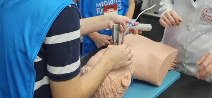 Médico por um dia: faculdade promove workshop de medicina Médico por um dia: faculdade promove workshop de medicina