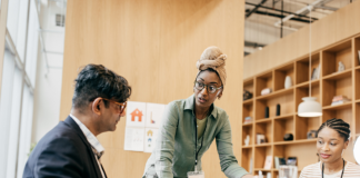 Mulheres assumem a liderança e debatem desigualdade de gênero nas empresas