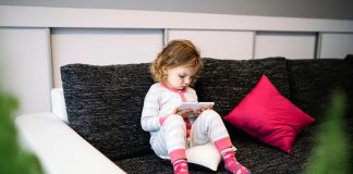 Uso excessivo de telas pode afetar desenvolvimento cognitivo Uso excessivo de telas pode afetar desenvolvimento cognitivo