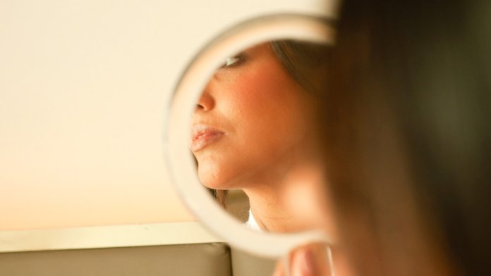 Estresse crônico pode se tornar a causa de doenças de pele Estresse crônico pode se tornar a causa de doenças de pele