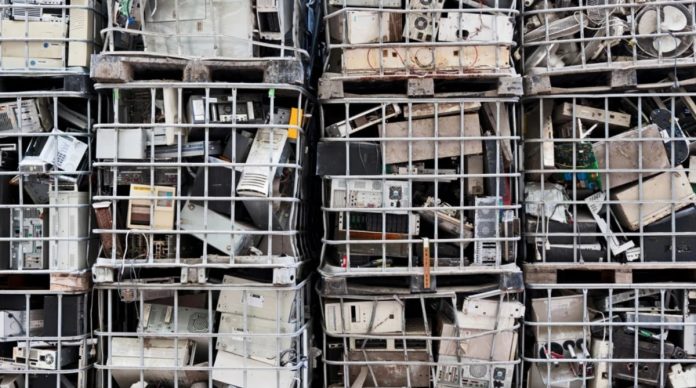 Coopermiti alerta para descarte correto do lixo eletrônico Coopermiti alerta para descarte correto do lixo eletrônico