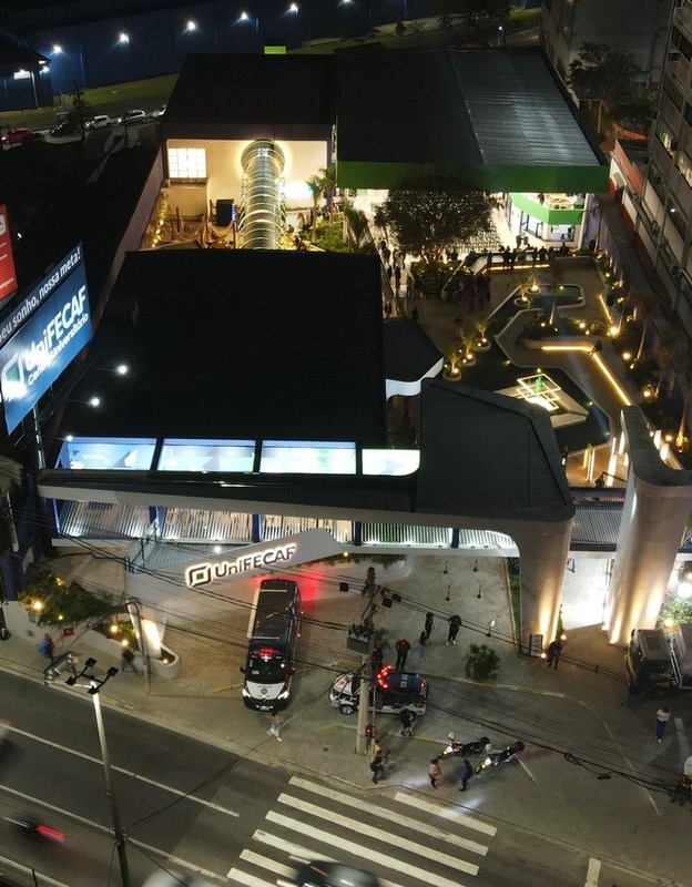 Como o ensino a distância se conecta com o mercado no brasil Como o ensino a distância se conecta com o mercado no brasil