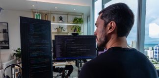 Especialistas explicam como funcionam contratações nos EUA Especialistas explicam como funcionam contratações nos EUA