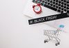 E-commerce projeta faturamento de R$ 9,3 bi na Black Friday E-commerce projeta faturamento de R$ 9,3 bi na Black Friday